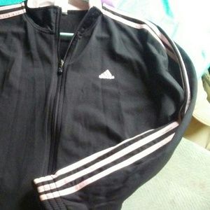 Pocketed lightweight jacket